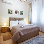 Center - Zogu I Boulevard Tiran